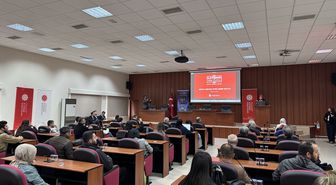 Aydın'da gazetecilere 'yapay zeka' ve 'yeni medya' eğitimi