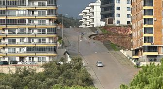 Balıkesir'de sağanak toprak kaymasına neden oldu
