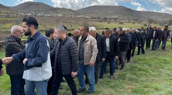 Batman'da silahlı saldırıda ölen anne ve oğlunun cenazeleri Mardin'de defnedildi