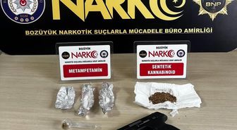 Bilecik'te üzerinde uyuşturucu madde ve ruhsatsız tabanca bulunan zanlı yakalandı