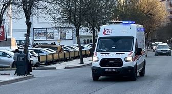 Budama yaparken kolu kesildi, ambulansta kalp krizi geçirdi