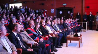 Burdur MAKÜ'nün 20. yılında biniş giyme ve akademik performans ödül töreni düzenlendi