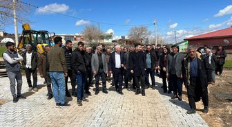 Çermik Belediyesi'nin kilitli parke taş döşeme çalışmaları sürüyor