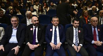 CHP Genel Başkanı Özel, ÇGD Yılın Başarılı Gazetecileri Ödül Töreni'ne katıldı