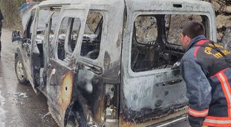 Çınarcık'ta park halindeki araçta çıkan yangın söndürüldü
