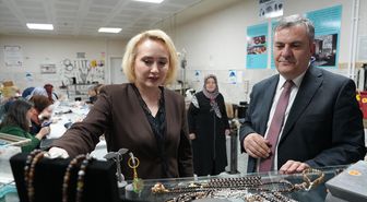 Çubuk Belediye Başkanı Demirbaş, takı tasarım kursunu ziyaret etti