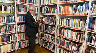 Edirne'de en çok kitap okuyan üye ödüllendirildi