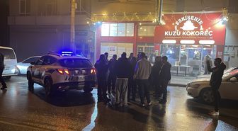 Eskişehir'de kavga anonsuna gelen polislere sürpriz kutlama yapıldı