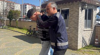 Evinde uyurken balkondan giren kişi tarafından öldürüldü