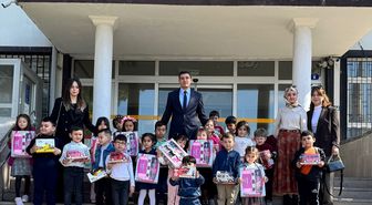 Güdül'de anaokulu öğrencileri, Kaymakam Naim Akar'ı ziyaret etti