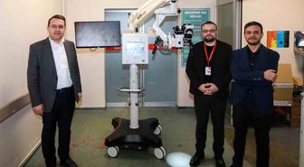 Hastaneye ileri teknoloji cerrahi operasyon mikroskobu