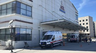 Kastamonu'da otomobilin çarptığı 2 lise öğrencisi yaralandı