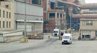 Kocaeli'de fabrikada yüksekten düşen 4 işçi yaralandı
