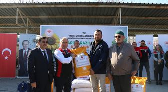 Leblebisiyle ünlü Çorum'da üreticilere nohut tohumu dağıtıldı