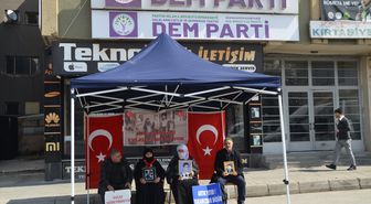 Muş'ta aileler DEM Parti önündeki eylemlerini sürdürüyor