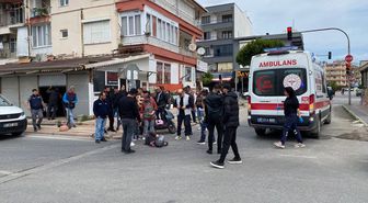 Serik'te otomobille çarpışan motosikletin sürücüsü yaralandı