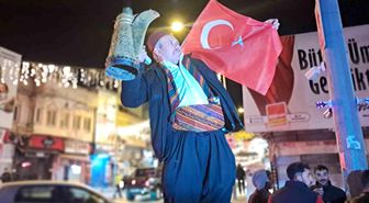 Sınırın sıfır noktasında Dünya Kupası coşkusu: Türk bayrakları dalgalandı