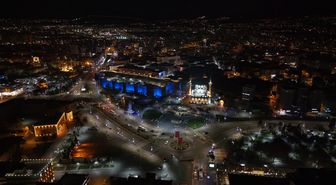 Tarihi Kayseri Kalesi ve saat kulesine 'otizm' farkındalığı