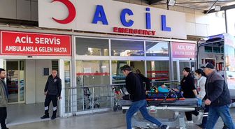 Tarım işçilerini taşıyan minibüs devrildi: 15 yaralı