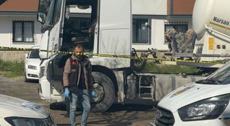 TIR'ın altına saklanarak pusu kuran kasklı katil ağabeyi çıktı