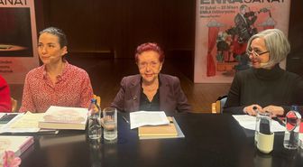 Türk tiyatrosunda eleştirinin rolü ve dönüşümü masaya yatırıldı