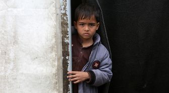 Afganistan'da Sınır Ötesi Saldırılar: 9.000'den Fazla Aile Yerinden Edildi