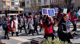 Burdur'da otizm için farkındalık yürüyüşü düzenlendi