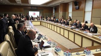 Doğum izni ve sosyal medya düzenlemesi teklifi komisyonda