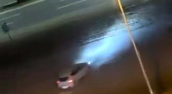 Drift yaparak trafik güvenliğini tehlikeye atan sürücü kamerada