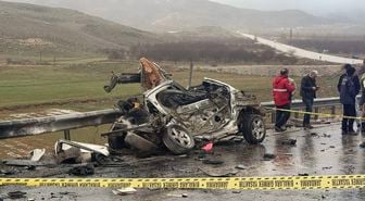 Malatya'da otomobil ile TIR çarpıştı: 3 ölü, 1 yaralı