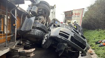 TEM'de 2 TIR, tanker ve otomobil çarpıştı: 2 ölü