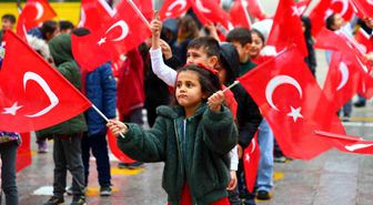 Elazığlı minikler milli takımın başarısını coşkuyla kutladı