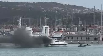 İzmir'de motoryat yangını