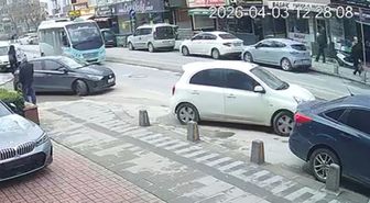 Maltepe'de yolcu minibüsüyle otomobil çarpıştı: 3 yaralı