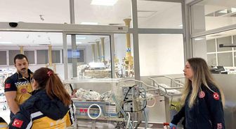 Çanakkale'de 54 günlük bebek uçak ambulansla Ankara'ya sevk edildi