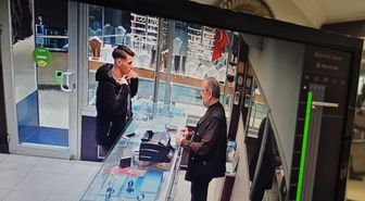 Kendisini polis olarak tanıtıp, bilezik alarak kaçan şüpheli tutuklandı