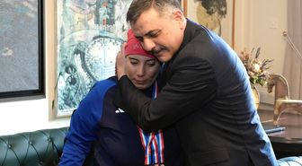 Otizmli ikiz kayakçıların hedefi dünya şampiyonluğu