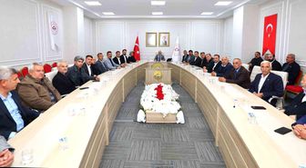 Vali Osman Varol, muhtarlarla istişare toplantısı yaptı