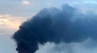 Bahreyn'e yapılan İran saldırıları yangına yol açtı