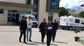 Ekmek almak için markete giden yaşlı adam çöp kamyonunun altında hayatını kaybetti