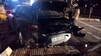 Kartal'da iki otomobil çarpıştı: 2 yaralı