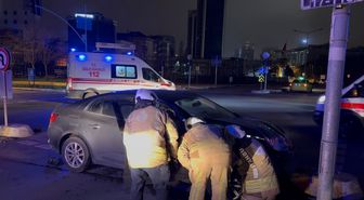 Kartal'da iki otomobil çarpıştı: 4 yaralı