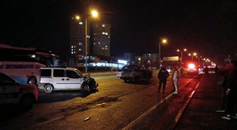 Seyir halindeyken arızalan minibüse hafif ticari araç çarptı: 6 yaralı