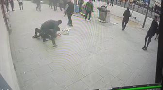 FATİH'te sokak ortasında kardeş kavgası
