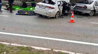 Polatlı'da iki otomobil kafa kafaya çarpıştı: 4 ölü