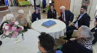Polis Teşkilatı'nın 181'inci yılında Etiler Huzurevi'nde kalan emekli personele ziyaret