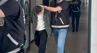 160 kişiyi dolandırıp kaçan galericiyle bağlantılı gözaltına alınan 4 kişiden 1'i tutuklandı