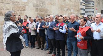Adana'da Kahramanmaraş'taki saldırıda hayatını kaybedenler için gıyabi cenaze namazı kılındı