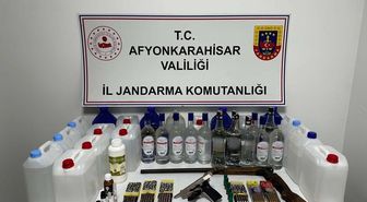 Afyonkarahisar'da kaçak ve sahte alkol operasyonunda 2 zanlı yakalandı
