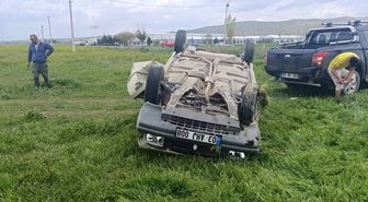 Afyonkarahisar'da otomobilin şarampole devrilmesi sonucu 1 kişi öldü, 4 kişi yaralandı